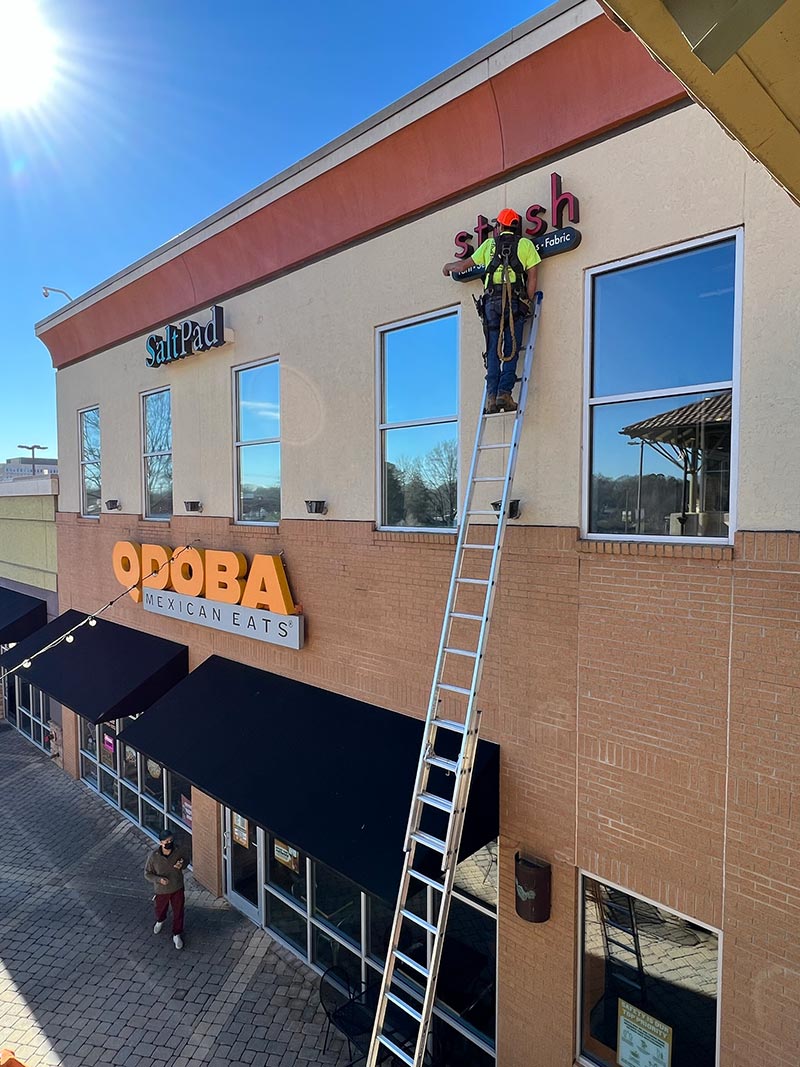 THE DOS AND DON’TS OF SIGN INSTALLATION FOR YOUR BUSINESS