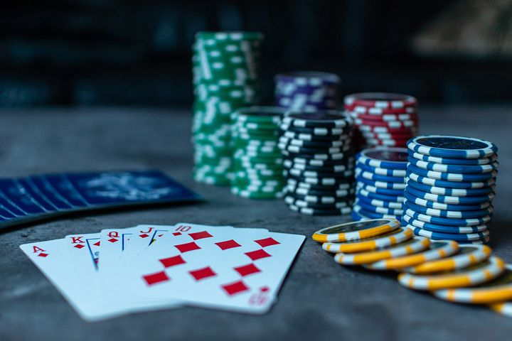 Beyond Texas Hold'em: Emerging Poker Variants Among Brazilian Players - Disney Wire