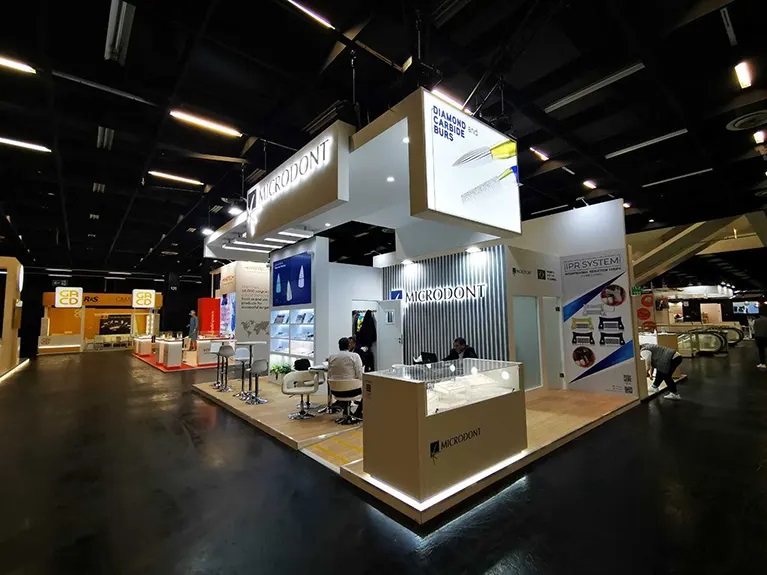 How to Save Money and Maximize Your ROI at Exhibitions?