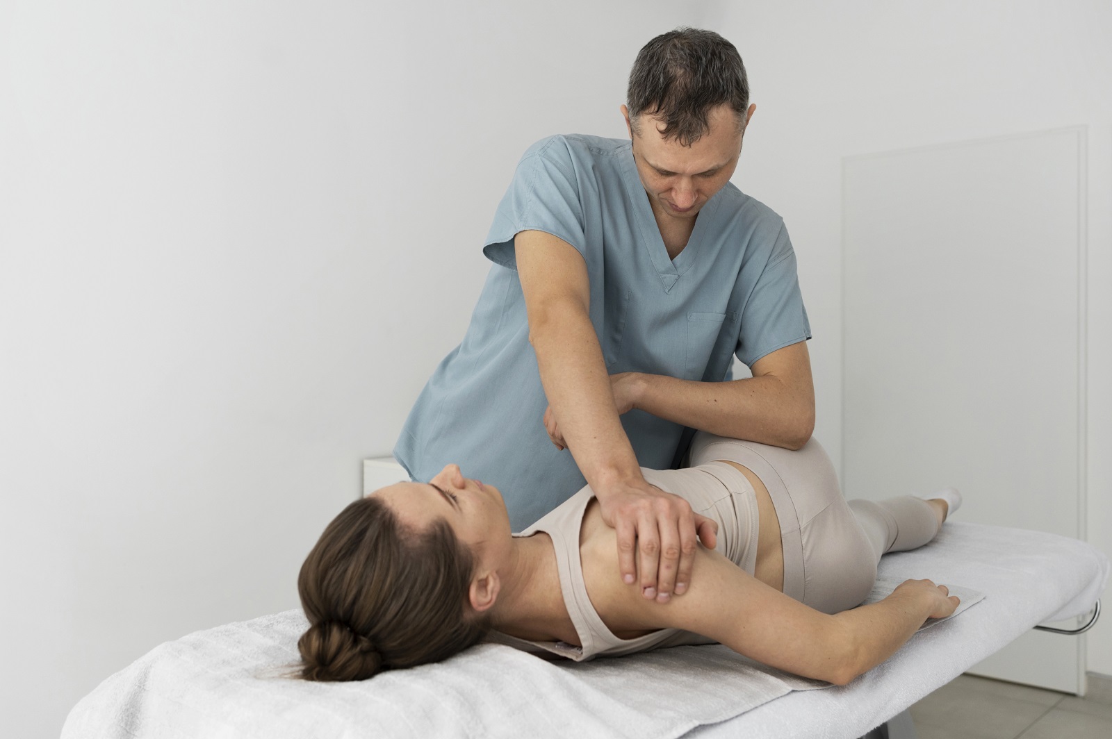 Who Can Benefit From Chiropractic Treatment in Gurgaon? | TheAmberPost