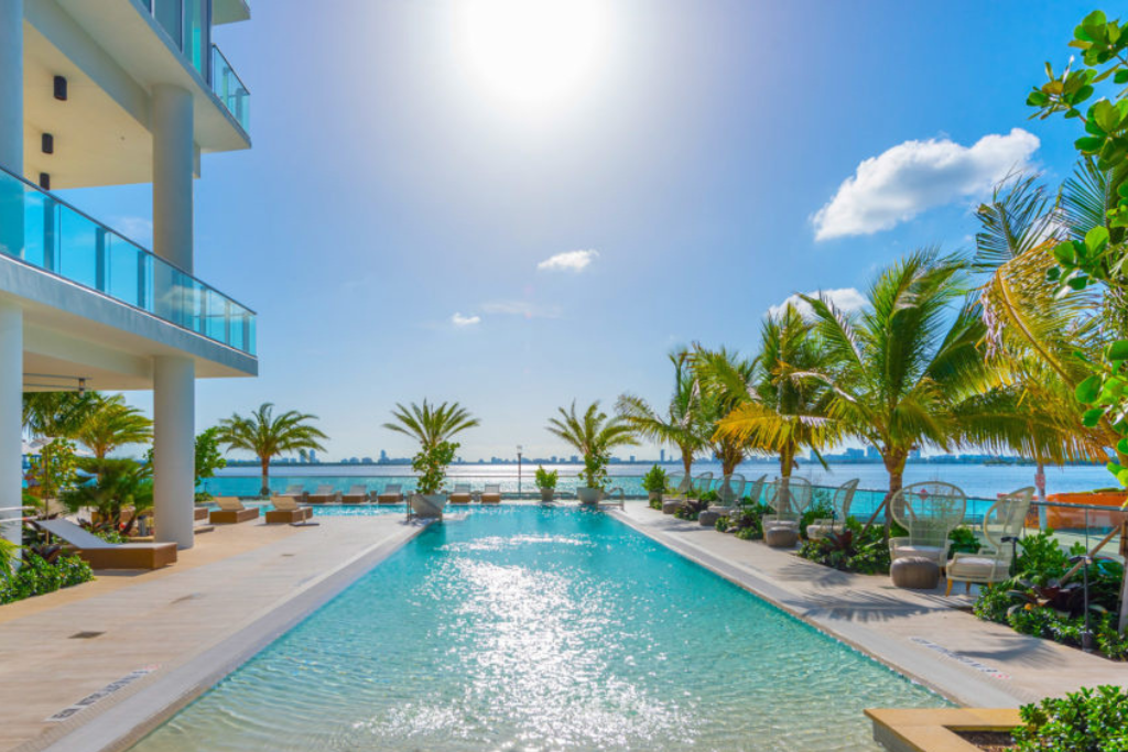 Miami Vacation Rentals: Luxury Apartments & Waterfront Homes