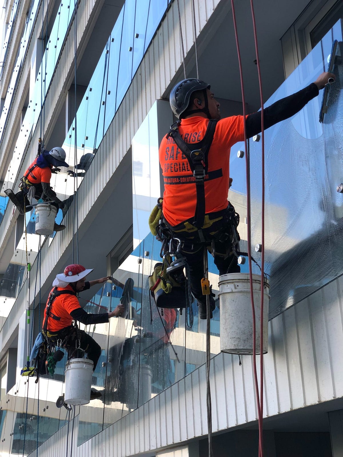 Exterior High-Rise Window Cleaning in Port Melbourne: Choosing the Right Company | by Altura Solutions | Dec, 2024 | Medium