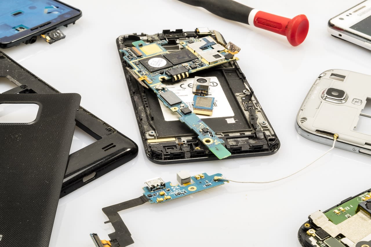 Hayes and London's Reliable Source for Smartphone Repair and Accessories | Lifehack